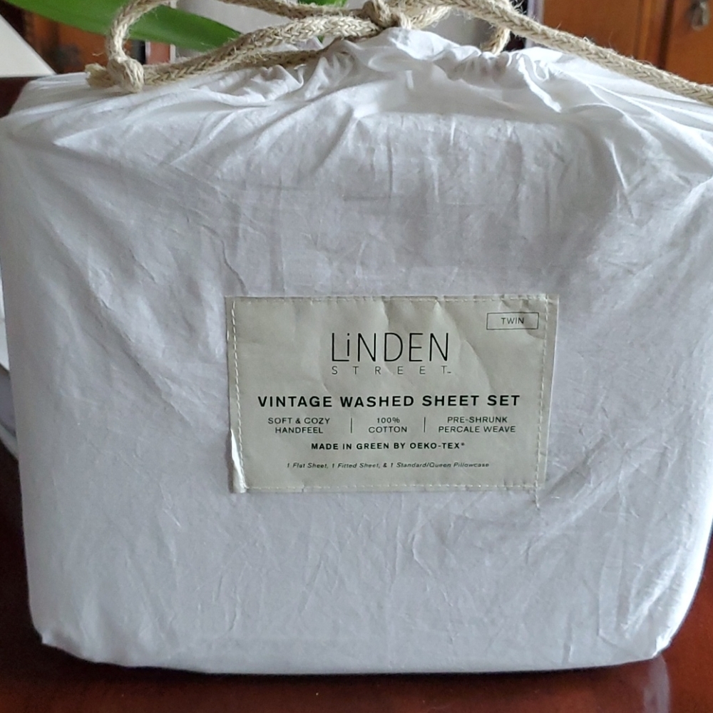 Brand New Sheet Set